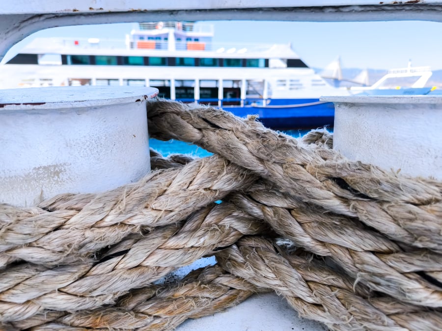 მეზღვაური დაშავდა ბაგირის გახსნის დროს